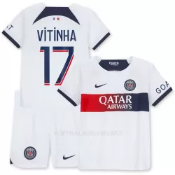 Paris Saint-Germain Vitinha 17 Tenue Kind Uit 2023/24 Paris Saint-Germain Vitinha 17 Tenue Kind Uit 2023/24