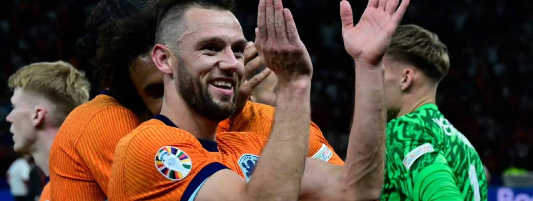 Na twintig jaar schoof Oranje opnieuw door naar de halve finales van de Europa Cup Na twintig jaar schoof Oranje opnieuw door naar de halve finales van de Europa Cup