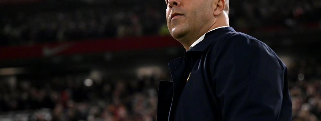 Liverpool had een perfecte start en de fans verwelkomden de Nederlandse coach met een vrolijke glimlach Liverpool had een perfecte start en de fans verwelkomden de Nederlandse coach met een vrolijke glimlach