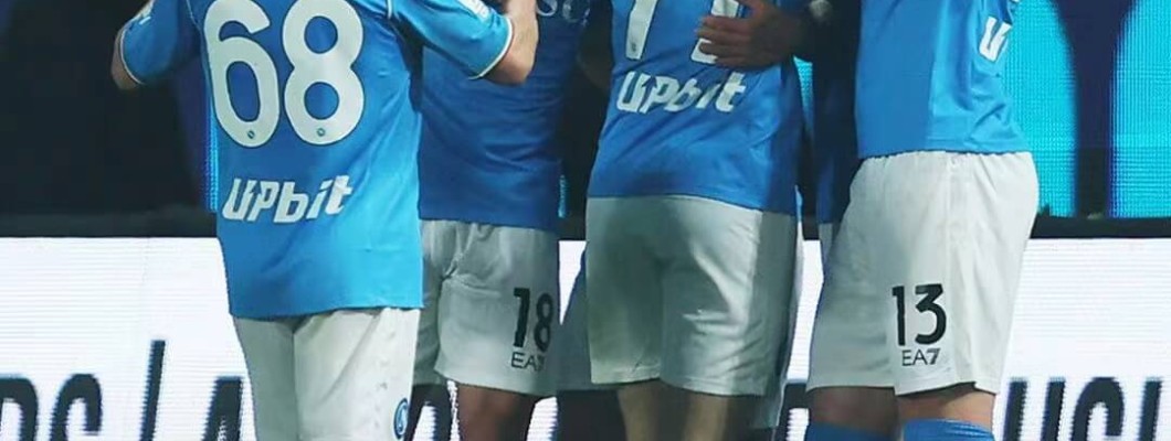 Napoli versloeg Fiorentina met 3-0 om de ultieme Super Cup-confrontatie te ontmoeten Napoli versloeg Fiorentina met 3-0 om de ultieme Super Cup-confrontatie te ontmoeten