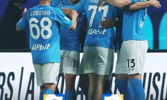 Napoli versloeg Fiorentina met 3-0 om de ultieme Super Cup-confrontatie te ontmoeten