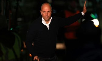 De opvolger van het Rode Leger, Slott daagt tien Hahe uit, een nieuw tijdperk voor Liverpool breekt aan