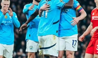 Van Nistelrooy wint eerste overwinning Leicester City, Manchester City beëindigt reeks van 7 nederlagen