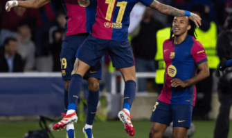 Barcelona bereikt kwartfinales Champions League, Rafinha schittert in Camp Nou