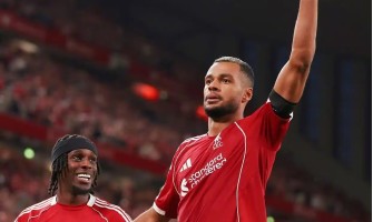 Liverpool, ondanks de grootste uitgaven aan transfers, kampt met een defensieve crisis.