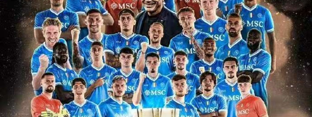 Napoli kroonde zich tot kampioen in de Italiaanse Supercup, waarmee de dubbelslag onder Conte van start ging. Napoli kroonde zich tot kampioen in de Italiaanse Supercup, waarmee de dubbelslag onder Conte van start ging.