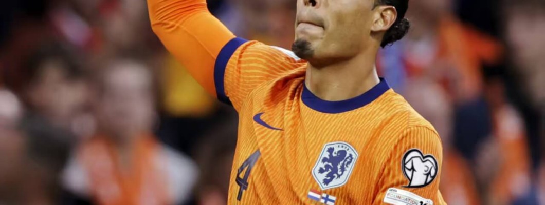 Verschillende posities en prestaties van spelers voor nationale teams en clubs