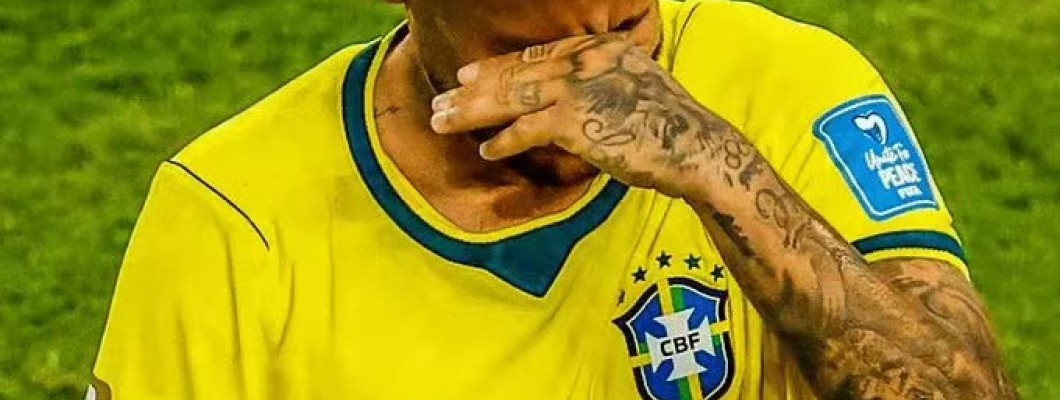 Na 981 dagen trok hij eindelijk weer het iconische gele Samba-shirt aan. Na 981 dagen trok hij eindelijk weer het iconische gele Samba-shirt aan.
