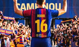 Rodri heeft zijn Manchester City-shirt uitgetrokken en het nummer 16-shirt van Barcelona ontvangen.