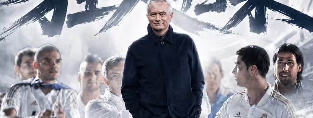 Terwijl het WK in volle gang is, keert Mourinho terug naar Real Madrid en trekt hij opnieuw het witte shirt aan.